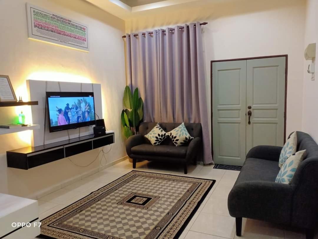 Melissa Homestay Merlimau Екстериор снимка